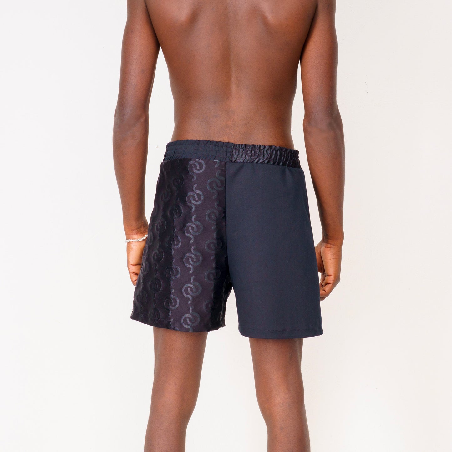 SHORT MEMBERSONLY JACQUARD BLACK