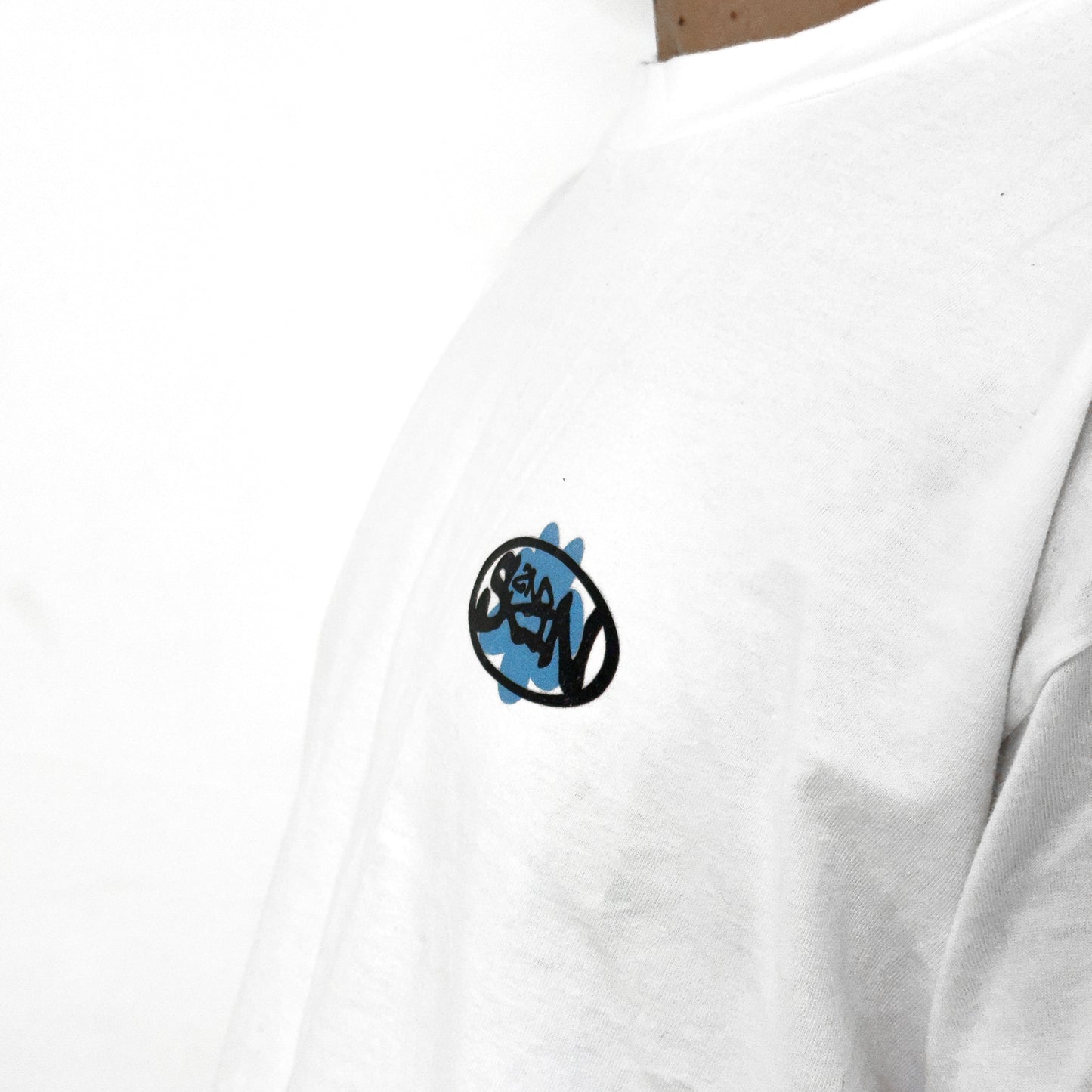 Cement Flower Tee White & Sky Blue