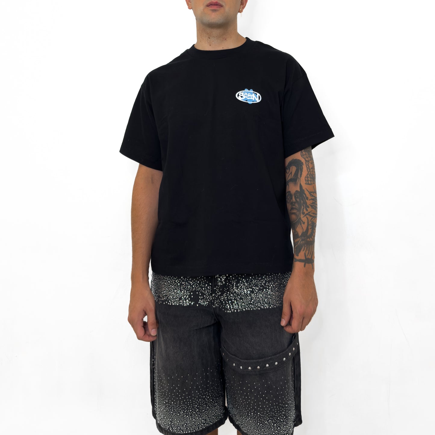 Cement Flower Tee Black & Sky Blue